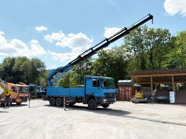 Mercedes-Benz Actros 2741 L 6x4 Actros 2741 L 6x4, Twist-Lock ausz. auf 3m, Heckkran Palfinger PK 42502-D, Funk - Bortu kravas automašīna/ Platforma, Kravas auto ar manipulatoru: foto 1 Mercedes-Benz Actros 2741 L 6x4 Actros 2741 L 6x4, Twist-Lock ausz. auf 3m, Heckkran Palfinger PK 42502-D, Funk - Bortu kravas automašīna/ Platforma, Kravas auto ar manipulatoru: foto 1