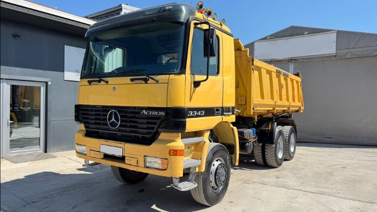 Mercedes-Benz Actros 3343 AK 6x6 - Kravas automašīna pašizgāzējs: foto 1 Mercedes-Benz Actros 3343 AK 6x6 - Kravas automašīna pašizgāzējs: foto 1