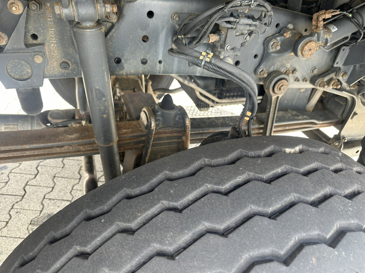 Mercedes-Benz Actros 3348 AK 6x6 Actros 3348 AK 6x6, Bordmatik links - Kravas automašīna pašizgāzējs: foto 3 Mercedes-Benz Actros 3348 AK 6x6 Actros 3348 AK 6x6, Bordmatik links - Kravas automašīna pašizgāzējs: foto 3