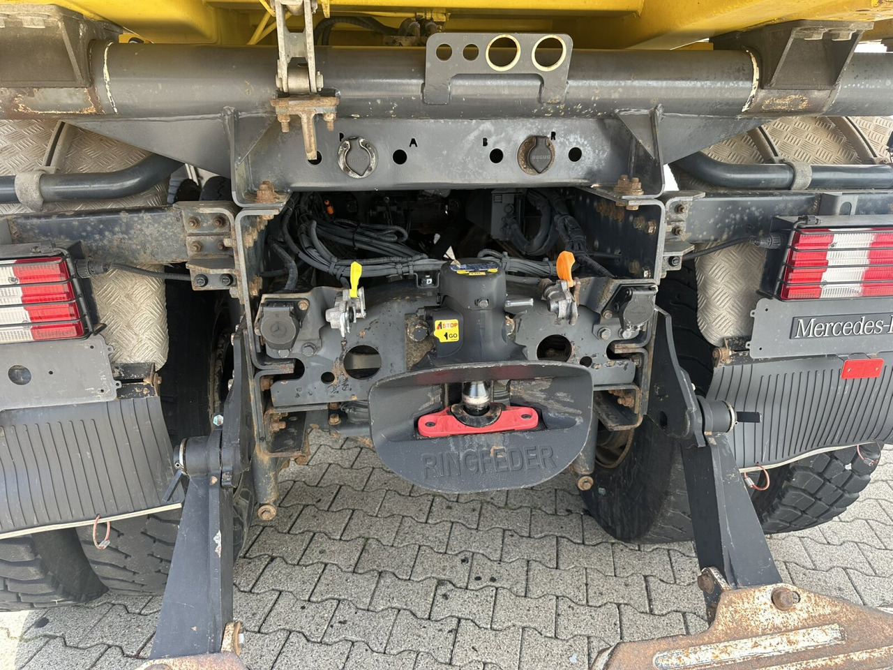 Mercedes-Benz Actros 3348 AK 6x6 Actros 3348 AK 6x6, Bordmatik links - Kravas automašīna pašizgāzējs: foto 2 Mercedes-Benz Actros 3348 AK 6x6 Actros 3348 AK 6x6, Bordmatik links - Kravas automašīna pašizgāzējs: foto 2