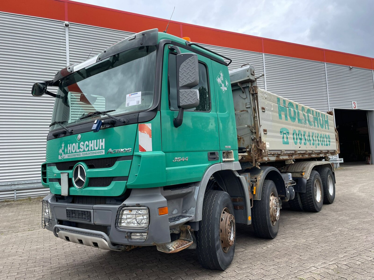 Mercedes-Benz Actros MP III 3544/8x4/4 Actros MP III 3544/8x4/4, 3 Pedale - Kravas automašīna pašizgāzējs: foto 1 Mercedes-Benz Actros MP III 3544/8x4/4 Actros MP III 3544/8x4/4, 3 Pedale - Kravas automašīna pašizgāzējs: foto 1