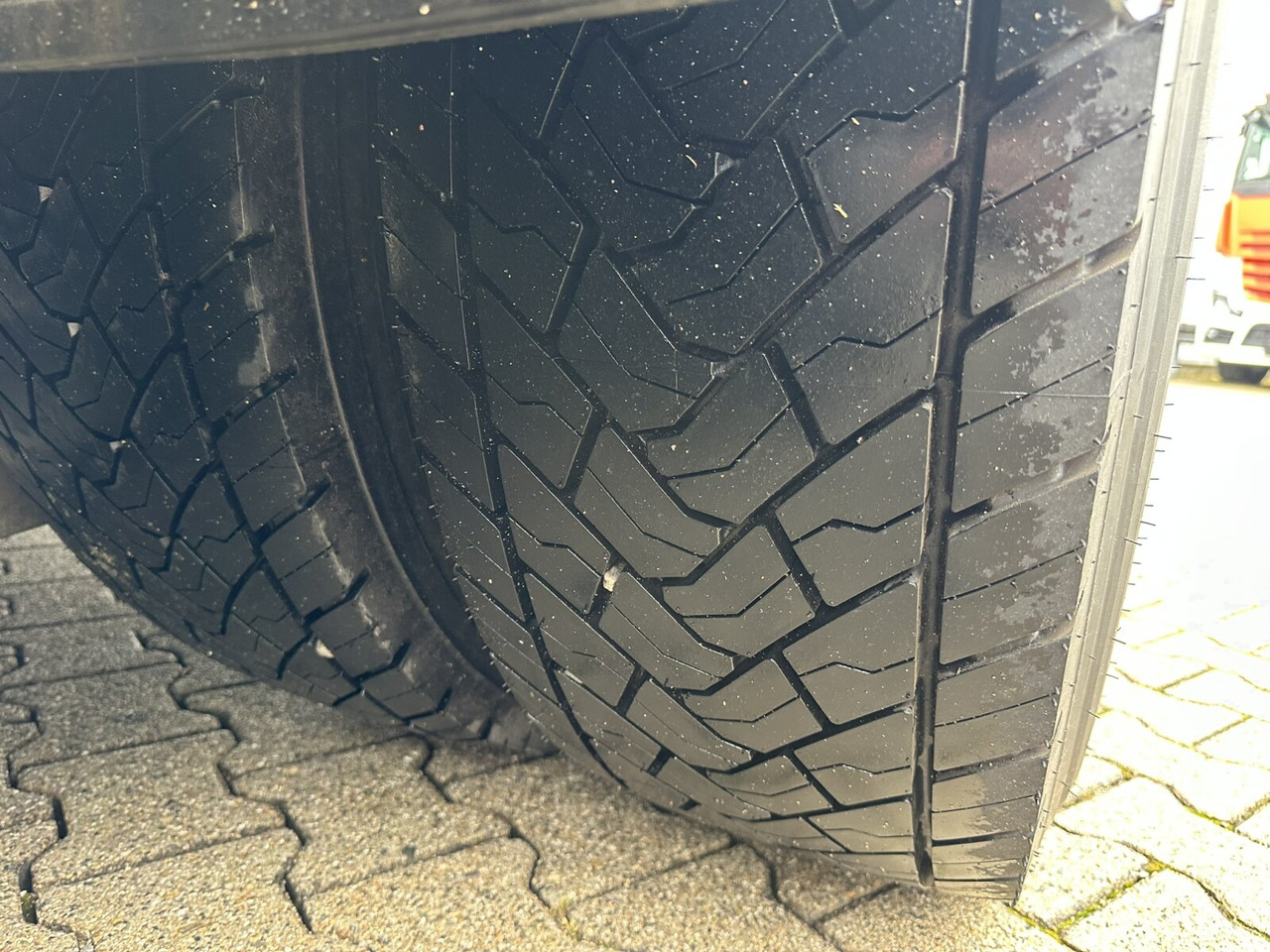 Mercedes-Benz Antos 2540 L 6x2 Antos 2540 L 6x2, Vorlauflenk-/Liftachse, Teleabsetzer - Būvgružu konteineru vedējs: foto 3 Mercedes-Benz Antos 2540 L 6x2 Antos 2540 L 6x2, Vorlauflenk-/Liftachse, Teleabsetzer - Būvgružu konteineru vedējs: foto 3