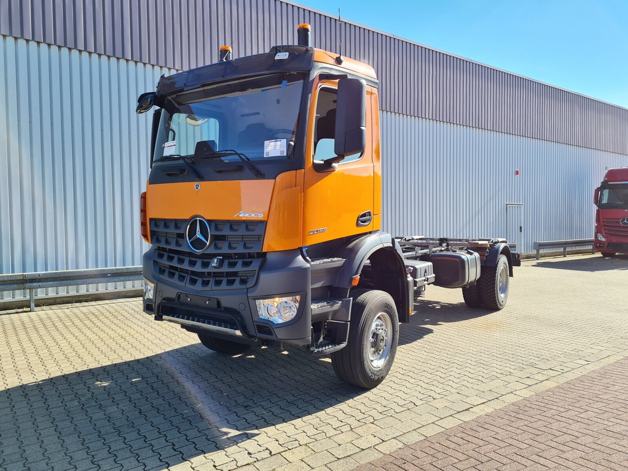 Mercedes-Benz Arocs 2033 A 4x4 Arocs 2033 A 4x4, Grounder, Motorabtrieb - Šasija kravas automašīna: foto 1 Mercedes-Benz Arocs 2033 A 4x4 Arocs 2033 A 4x4, Grounder, Motorabtrieb - Šasija kravas automašīna: foto 1