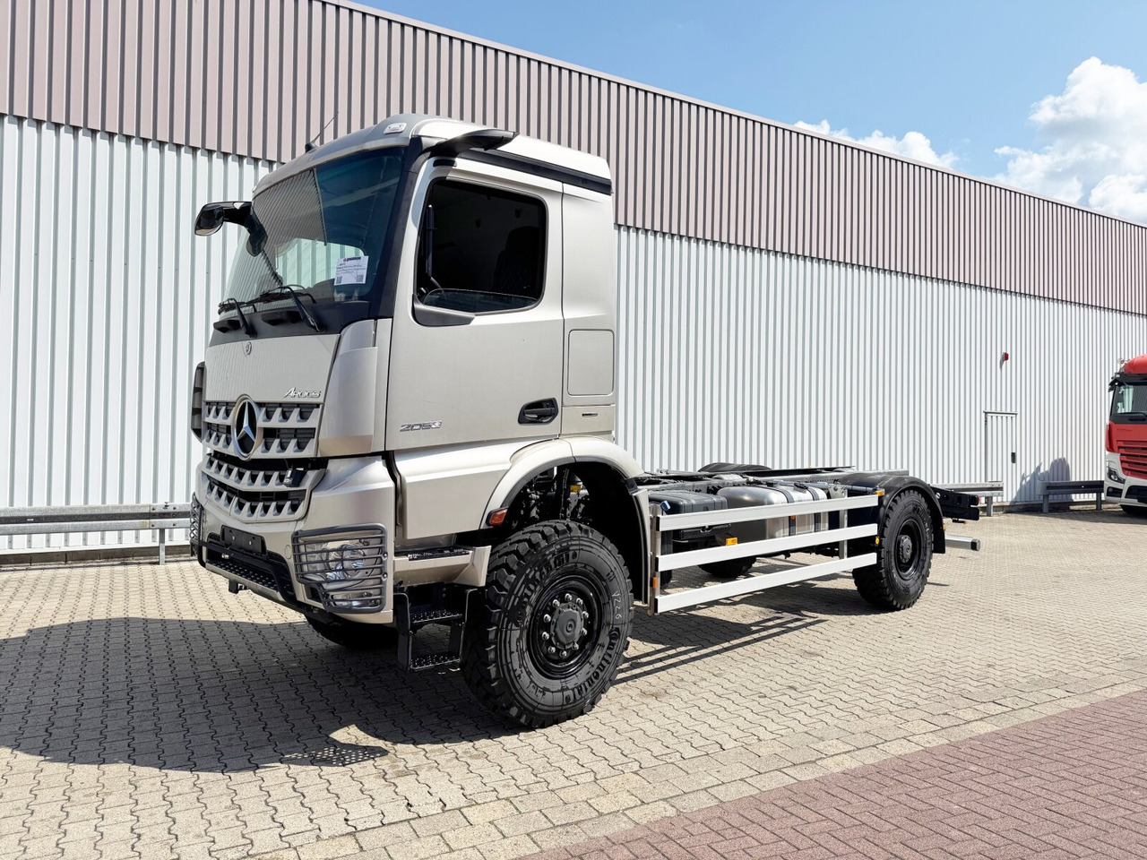 Mercedes-Benz Arocs 2053 A 4x4 Arocs 2053 A 4x4, Grounder, MirrorCam, Multimedia Cockpit, Navi - Šasija kravas automašīna: foto 1 Mercedes-Benz Arocs 2053 A 4x4 Arocs 2053 A 4x4, Grounder, MirrorCam, Multimedia Cockpit, Navi - Šasija kravas automašīna: foto 1