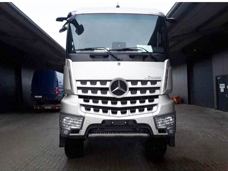 Mercedes-Benz Arocs 2053 A 4x4 Arocs 2053 A 4x4, Grounder, MirrorCam, Multimedia Cockpit, Navi - Šasija kravas automašīna: foto 2 Mercedes-Benz Arocs 2053 A 4x4 Arocs 2053 A 4x4, Grounder, MirrorCam, Multimedia Cockpit, Navi - Šasija kravas automašīna: foto 2