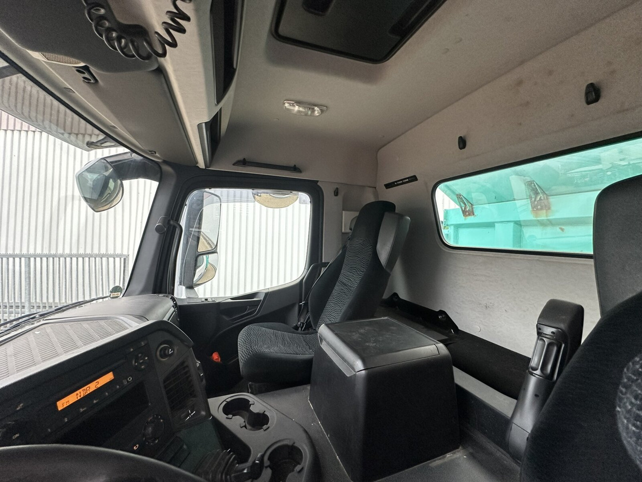 Mercedes-Benz Arocs 2643 K 6x4 Arocs 2643 K 6x4, Rollplane, Meiller - Kravas automašīna pašizgāzējs: foto 2 Mercedes-Benz Arocs 2643 K 6x4 Arocs 2643 K 6x4, Rollplane, Meiller - Kravas automašīna pašizgāzējs: foto 2