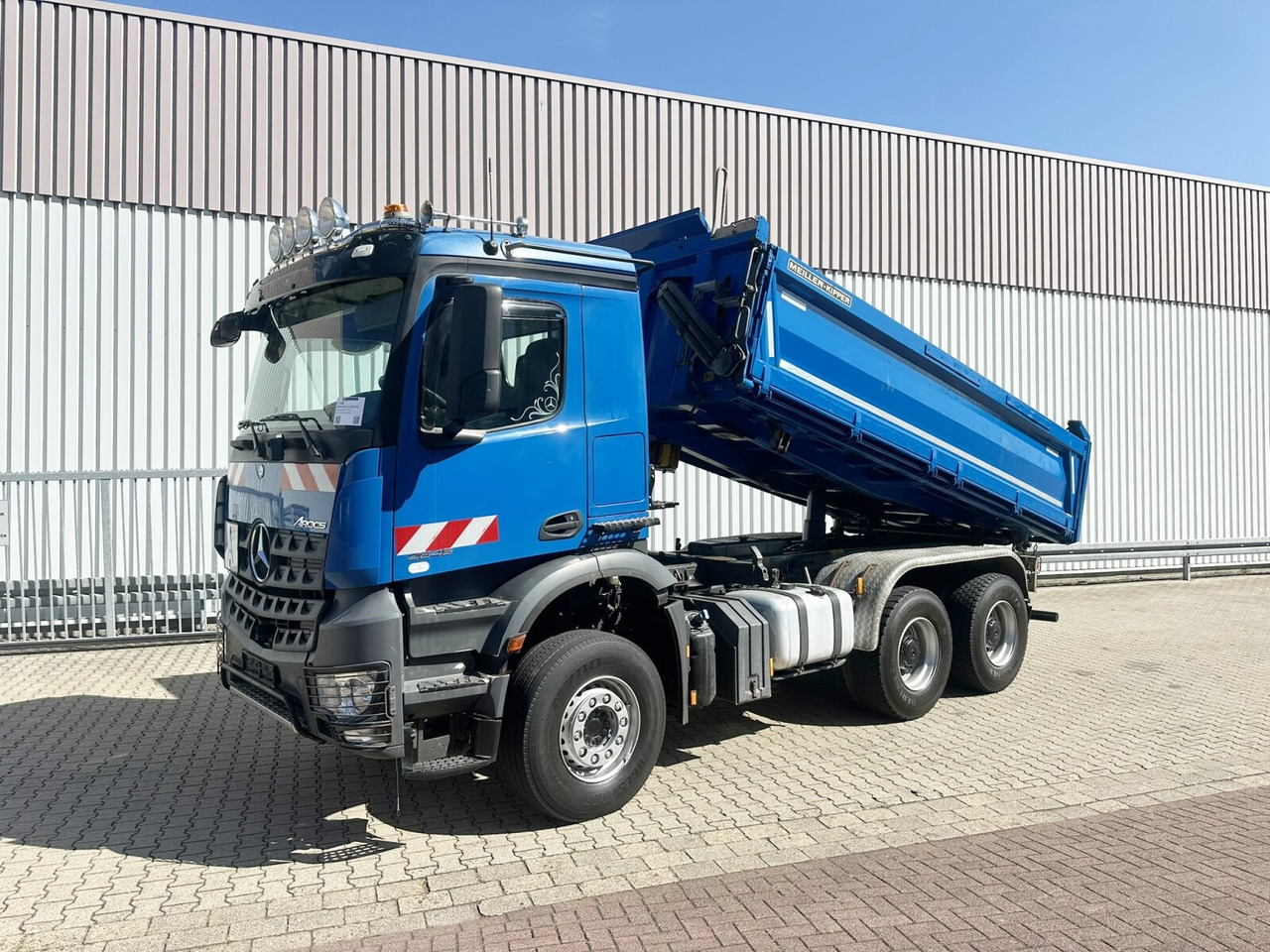 Mercedes-Benz Arocs 2645 K 6x4 Arocs 2645 K 6x4, Retarder - Kravas automašīna pašizgāzējs: foto 1 Mercedes-Benz Arocs 2645 K 6x4 Arocs 2645 K 6x4, Retarder - Kravas automašīna pašizgāzējs: foto 1