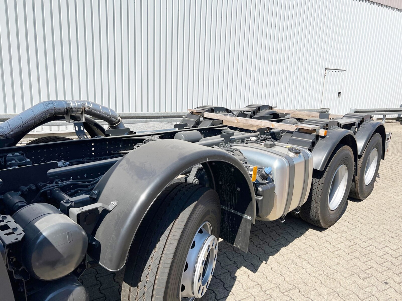 Mercedes-Benz Arocs 3240 8x4 Arocs 3240 8x4, 9/10m³ Mischer - Betonvedējs: foto 3 Mercedes-Benz Arocs 3240 8x4 Arocs 3240 8x4, 9/10m³ Mischer - Betonvedējs: foto 3