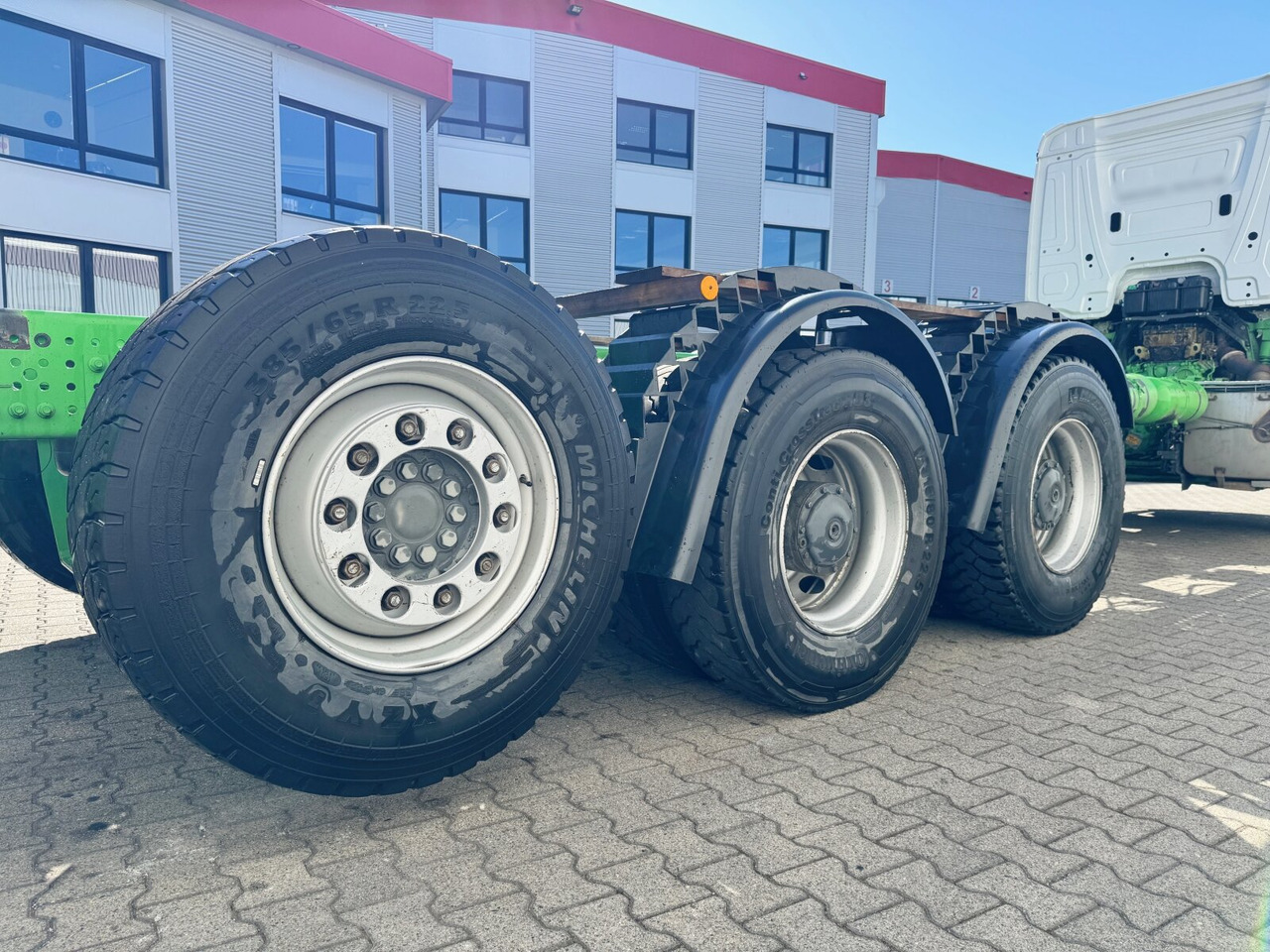 Šasija kravas automašīna Mercedes-Benz Arocs 3242/48 LK 8x4/4 Arocs 3242/48 LK 8x4/4, Lenk-/Liftachse, Nebenantrieb: foto 10 Šasija kravas automašīna Mercedes-Benz Arocs 3242/48 LK 8x4/4 Arocs 3242/48 LK 8x4/4, Lenk-/Liftachse, Nebenantrieb: foto 10
