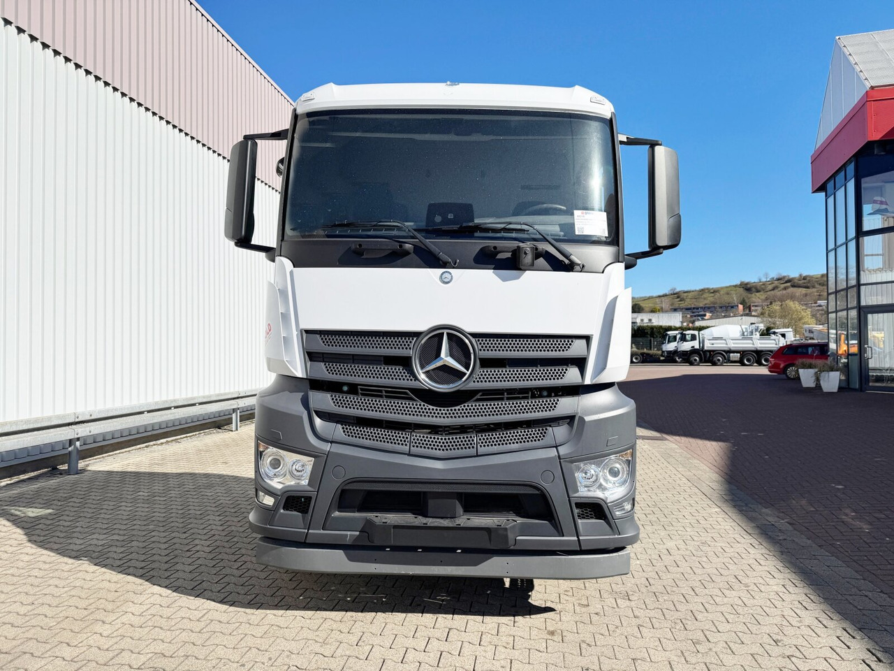 Šasija kravas automašīna Mercedes-Benz Arocs 3242/48 LK 8x4/4 Arocs 3242/48 LK 8x4/4, Lenk-/Liftachse, Nebenantrieb: foto 8 Šasija kravas automašīna Mercedes-Benz Arocs 3242/48 LK 8x4/4 Arocs 3242/48 LK 8x4/4, Lenk-/Liftachse, Nebenantrieb: foto 8