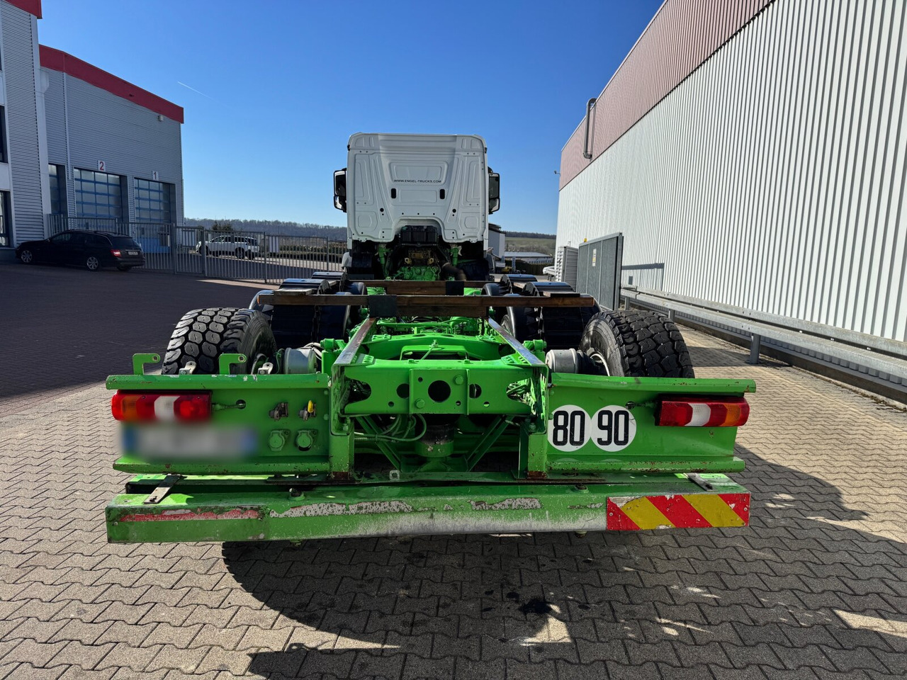 Šasija kravas automašīna Mercedes-Benz Arocs 3242/48 LK 8x4/4 Arocs 3242/48 LK 8x4/4, Lenk-/Liftachse, Nebenantrieb: foto 12 Šasija kravas automašīna Mercedes-Benz Arocs 3242/48 LK 8x4/4 Arocs 3242/48 LK 8x4/4, Lenk-/Liftachse, Nebenantrieb: foto 12