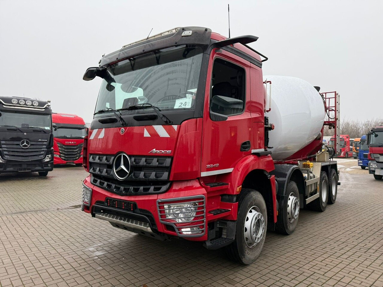 Mercedes-Benz Arocs 3243 B 8x4/4 Arocs 3243 B 8x4/4, MirrorCam, MultimediaCockpit, Navi, Betonmischer Intermix ca. 9m³ - Betonvedējs: foto 1 Mercedes-Benz Arocs 3243 B 8x4/4 Arocs 3243 B 8x4/4, MirrorCam, MultimediaCockpit, Navi, Betonmischer Intermix ca. 9m³ - Betonvedējs: foto 1