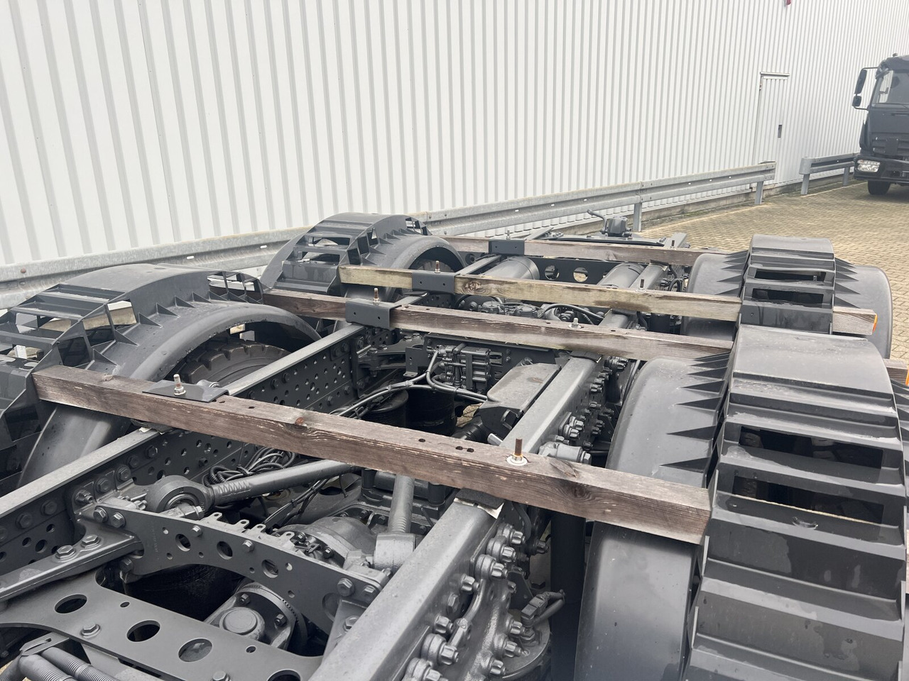 Jaunā Kravas automašīna pašizgāzējs Mercedes-Benz Arocs 3251 L 8x4/4 Arocs 3251 L 8x4/4, Motorabtrieb: foto 15