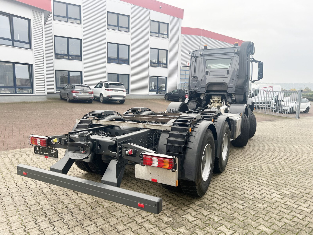 Jaunā Kravas automašīna pašizgāzējs Mercedes-Benz Arocs 3251 L 8x4/4 Arocs 3251 L 8x4/4, Motorabtrieb: foto 10