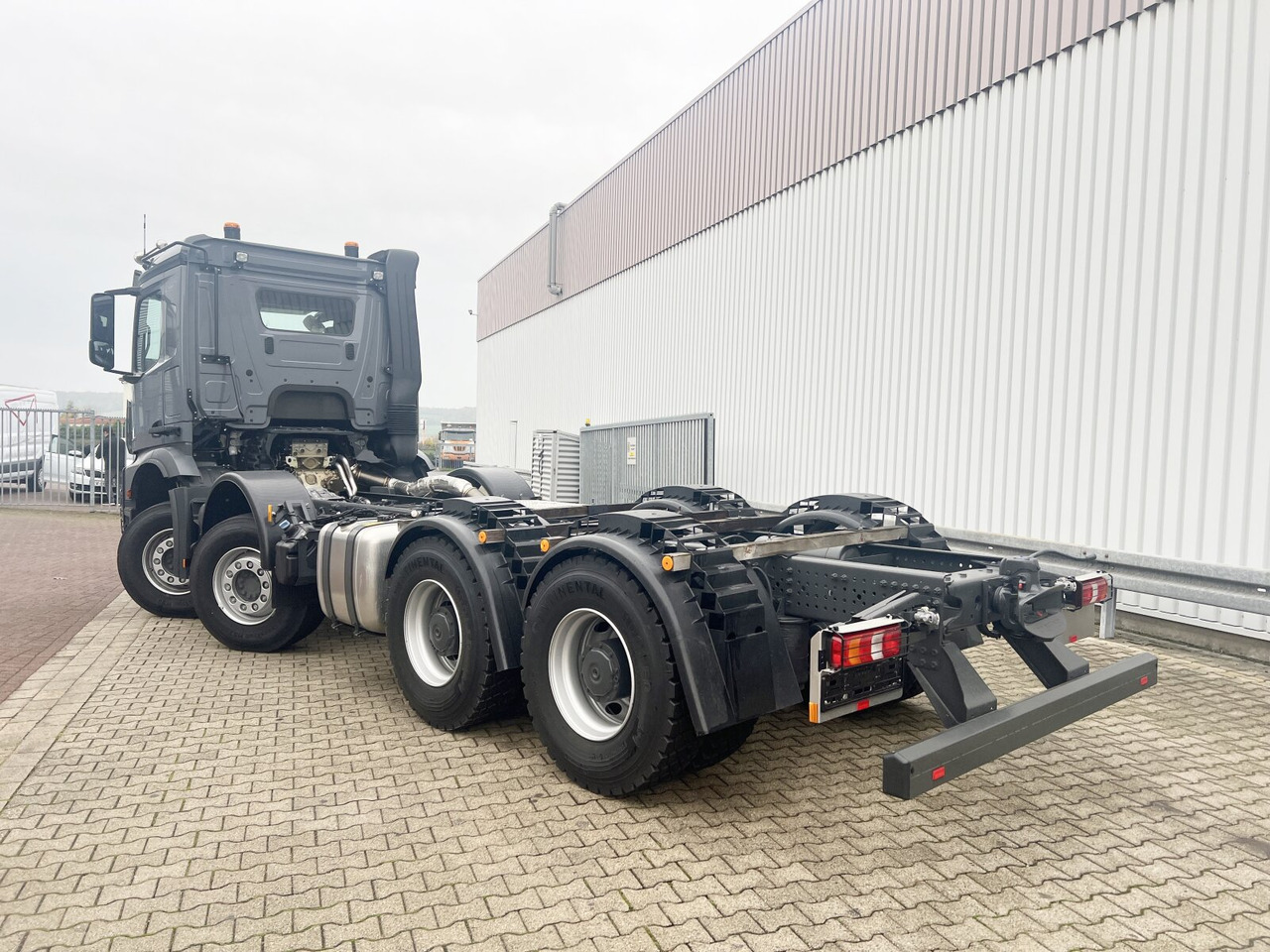 Jaunā Kravas automašīna pašizgāzējs Mercedes-Benz Arocs 3251 L 8x4/4 Arocs 3251 L 8x4/4, Motorabtrieb: foto 11