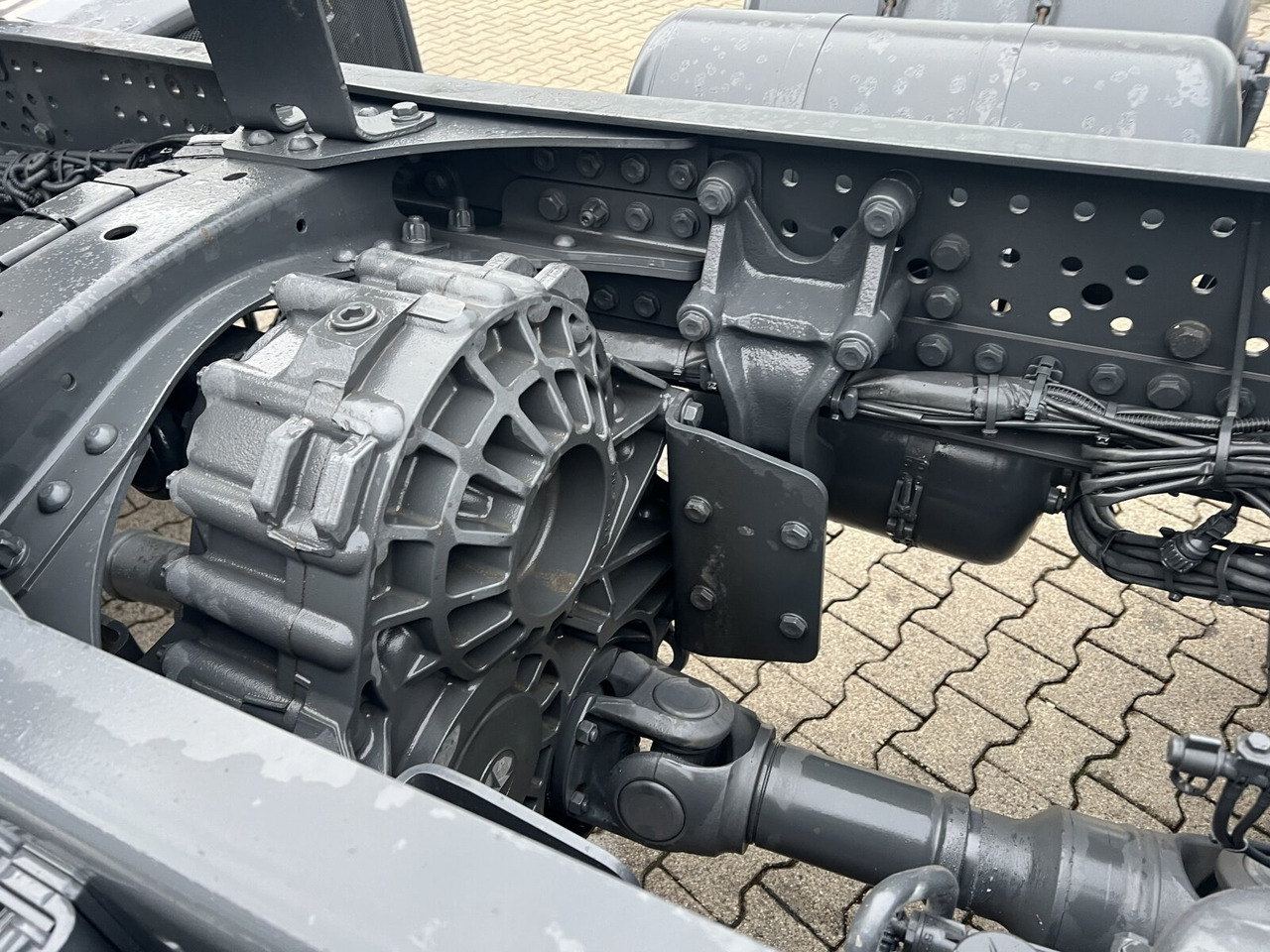 Mercedes-Benz Arocs 3340/46 A 6x6 Arocs 3340/46 A 6x6, Grounder - Šasija kravas automašīna: foto 2 Mercedes-Benz Arocs 3340/46 A 6x6 Arocs 3340/46 A 6x6, Grounder - Šasija kravas automašīna: foto 2