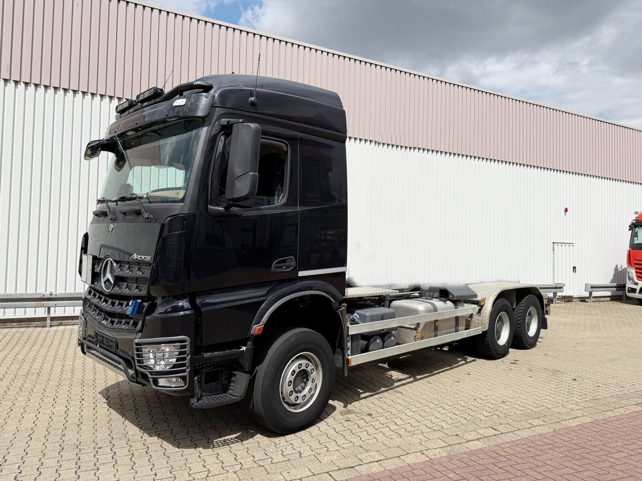 Mercedes-Benz Arocs 3351 6x4 Arocs 3351 6x4, Grounder, Retarder, Multimedia Cockpit, StreamSpace - Šasija kravas automašīna: foto 1 Mercedes-Benz Arocs 3351 6x4 Arocs 3351 6x4, Grounder, Retarder, Multimedia Cockpit, StreamSpace - Šasija kravas automašīna: foto 1