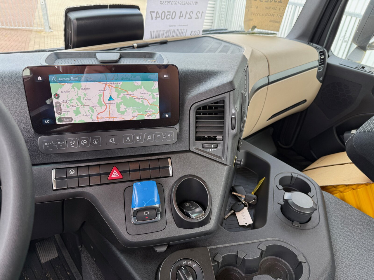 Mercedes-Benz Arocs 4151 AK 8x8/4 Arocs 4151 AK 8x8/4, Retarder, Navi, MultimediaCockpit, Grounder - Šasija kravas automašīna: foto 4 Mercedes-Benz Arocs 4151 AK 8x8/4 Arocs 4151 AK 8x8/4, Retarder, Navi, MultimediaCockpit, Grounder - Šasija kravas automašīna: foto 4