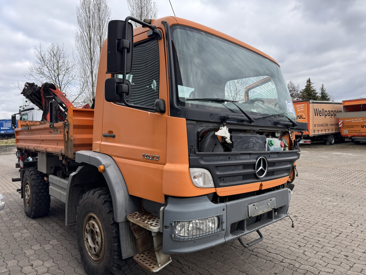 Šasija kravas automašīna, Kravas auto ar manipulatoru Mercedes-Benz Atego 1023 A 4x4 mit Unfallschaden! Atego 1023 A 4x4, Einzelbereifung, Heckkran Palfinger PK4501-B, Funk, UNFALLSCHADEN!: foto 11