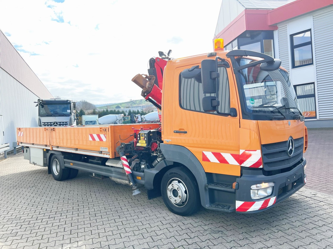 Kravas auto ar manipulatoru, Bortu kravas automašīna/ Platforma Mercedes-Benz Atego 1023 L 4x2 Atego 1023 L 4x2 mit Kran Fassi F85B.0.21: foto 9