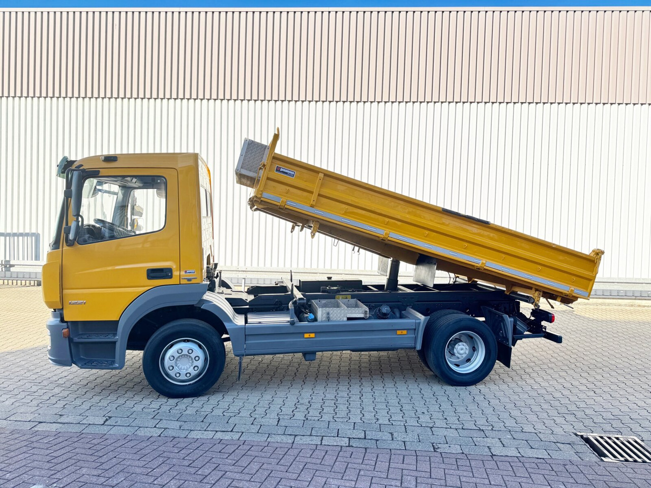 Kravas automašīna pašizgāzējs Mercedes-Benz Atego 1221 K 4x2 Atego 1221 K 4x2, 2x AHK: foto 13