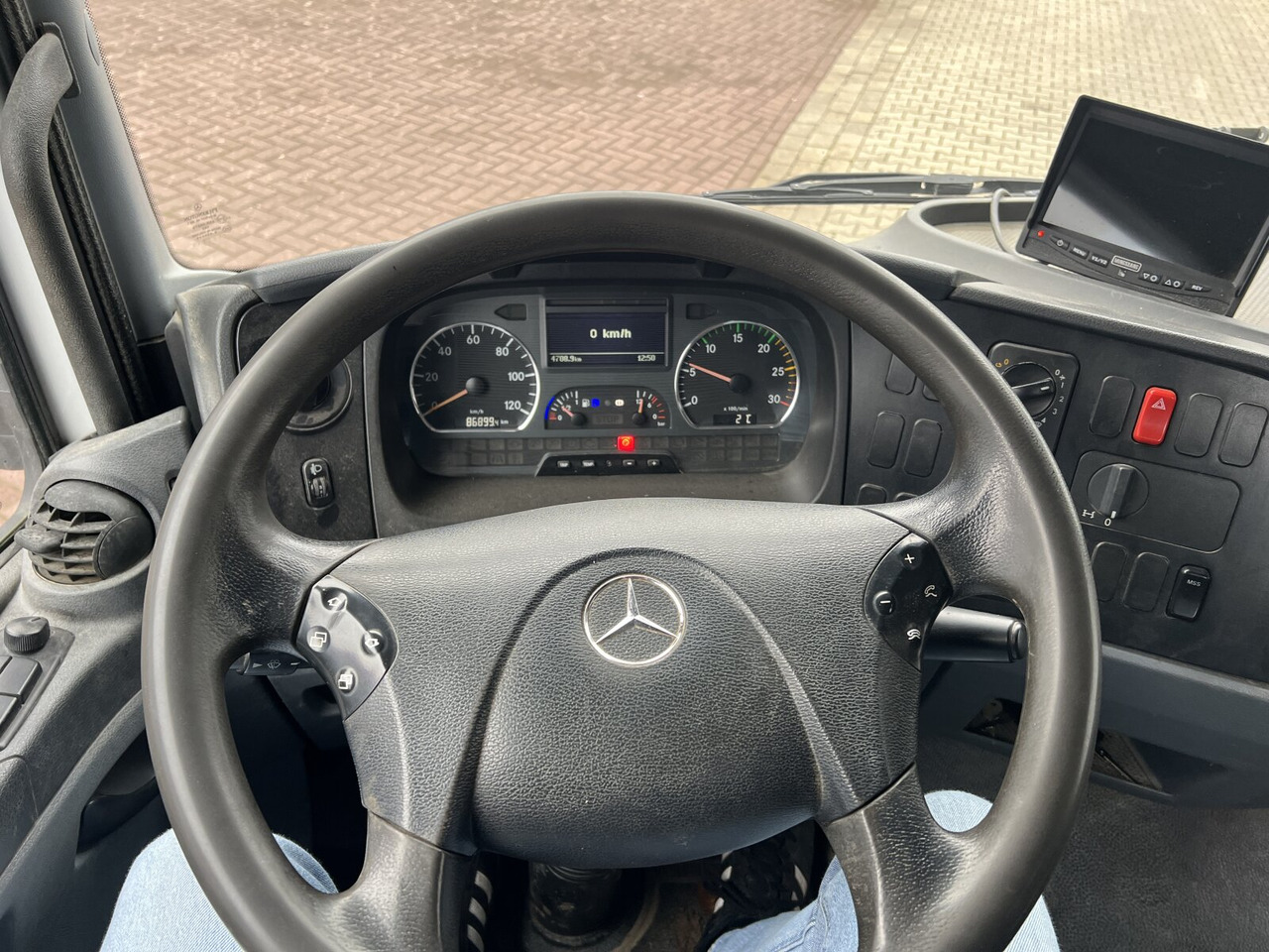 Mercedes-Benz Atego 1222 K 4x2 Atego 1222 K 4x2, 2x AHK - Kravas automašīna pašizgāzējs: foto 3 Mercedes-Benz Atego 1222 K 4x2 Atego 1222 K 4x2, 2x AHK - Kravas automašīna pašizgāzējs: foto 3