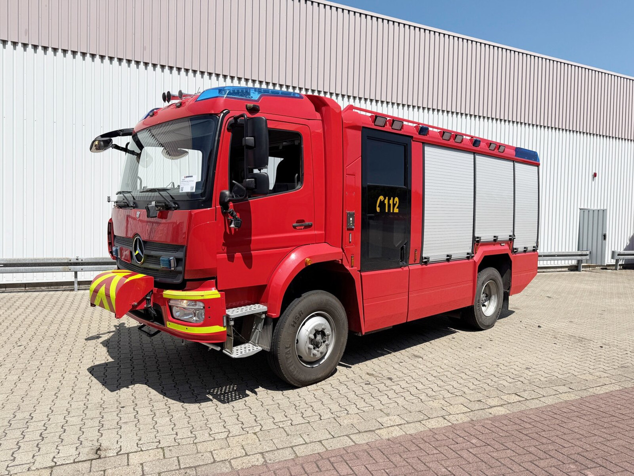 Mercedes-Benz Atego 1530 AF 4x4 Atego 1530 AF 4x4, Rosenbauer TLF, Retarder - Ugunsdzēsēju mašīna: foto 1 Mercedes-Benz Atego 1530 AF 4x4 Atego 1530 AF 4x4, Rosenbauer TLF, Retarder - Ugunsdzēsēju mašīna: foto 1