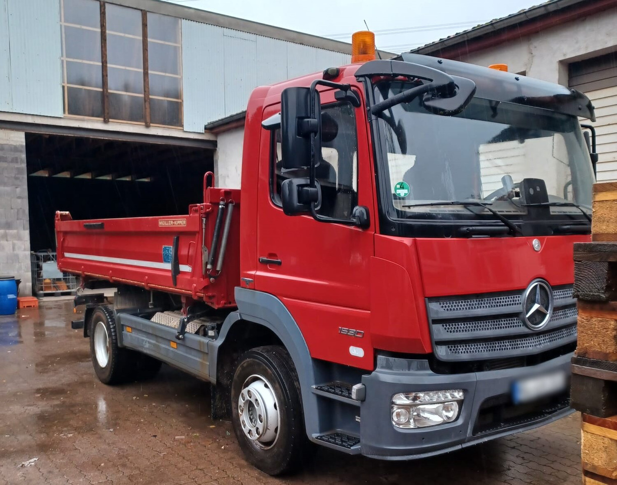 Mercedes-Benz Atego 1530 K 4x2 Atego 1530 K 4x2, 2x AHK - Kravas automašīna pašizgāzējs: foto 1 Mercedes-Benz Atego 1530 K 4x2 Atego 1530 K 4x2, 2x AHK - Kravas automašīna pašizgāzējs: foto 1