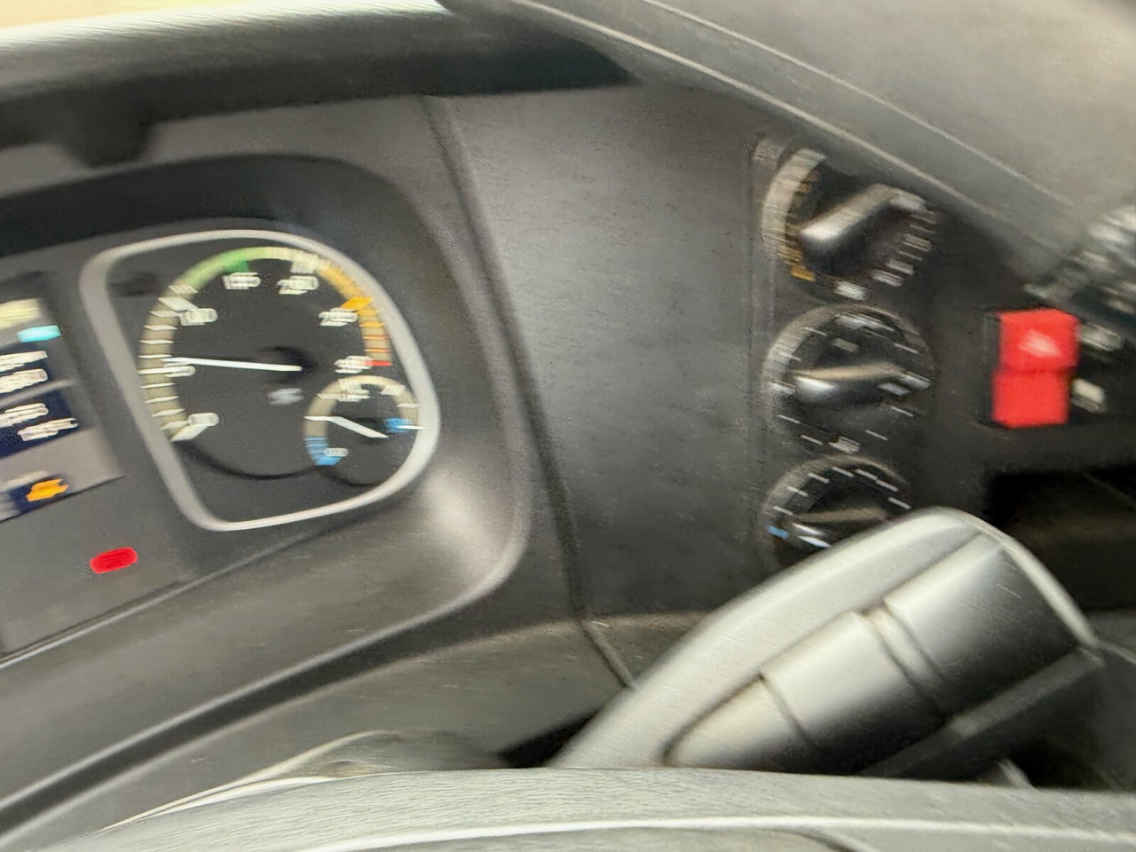 Mercedes-Benz Atego 1627 L 4x2 Atego 1627 L 4x2, 6-Zylinder, Motorabtrieb - Šasija kravas automašīna: foto 5 Mercedes-Benz Atego 1627 L 4x2 Atego 1627 L 4x2, 6-Zylinder, Motorabtrieb - Šasija kravas automašīna: foto 5