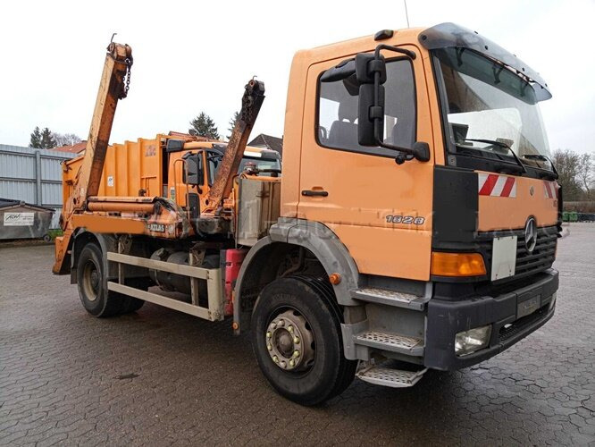 Mercedes-Benz Atego 1828 K 4x2 Atego 1828 K 4x2 - Būvgružu konteineru vedējs: foto 2 Mercedes-Benz Atego 1828 K 4x2 Atego 1828 K 4x2 - Būvgružu konteineru vedējs: foto 2