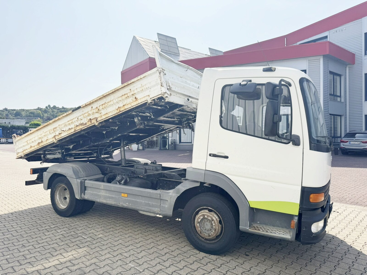 Mercedes-Benz Atego 815 K 4x2 Atego 815 K 4x2, 2 x AHK, Meiller - Kravas automašīna pašizgāzējs: foto 5 Mercedes-Benz Atego 815 K 4x2 Atego 815 K 4x2, 2 x AHK, Meiller - Kravas automašīna pašizgāzējs: foto 5