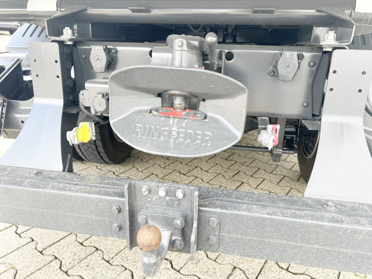 Mercedes-Benz Atego 818/23 K 4x2 Atego 818/23 K 4x2, 2x AHK, Meiller-Kipper, mehrfach Vorhanden! - Kravas automašīna pašizgāzējs: foto 3 Mercedes-Benz Atego 818/23 K 4x2 Atego 818/23 K 4x2, 2x AHK, Meiller-Kipper, mehrfach Vorhanden! - Kravas automašīna pašizgāzējs: foto 3