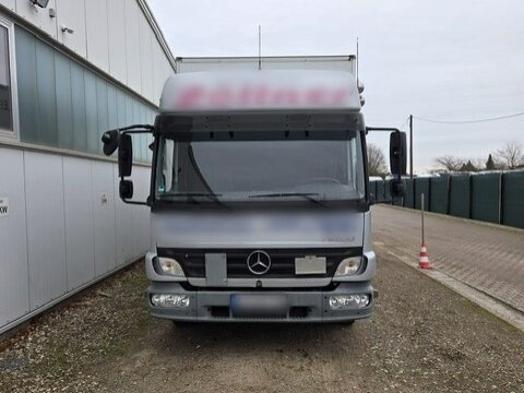 Mercedes-Benz Atego 818 4x2 Atego 818 4x2, Fahrschulausstattung, Sörensen LBW, 2x AHK - Kravas automašīna ar slēgto virsbūvi: foto 2 Mercedes-Benz Atego 818 4x2 Atego 818 4x2, Fahrschulausstattung, Sörensen LBW, 2x AHK - Kravas automašīna ar slēgto virsbūvi: foto 2