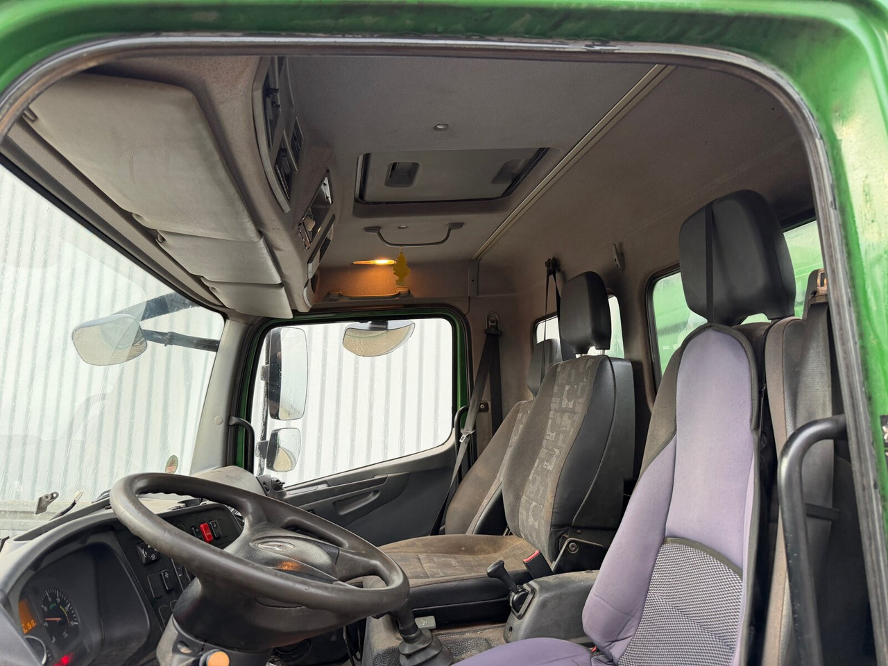 Mercedes-Benz Atego 818 K 4x2 Atego 818 K 4x2, 2x AHK - Kravas automašīna pašizgāzējs: foto 3 Mercedes-Benz Atego 818 K 4x2 Atego 818 K 4x2, 2x AHK - Kravas automašīna pašizgāzējs: foto 3