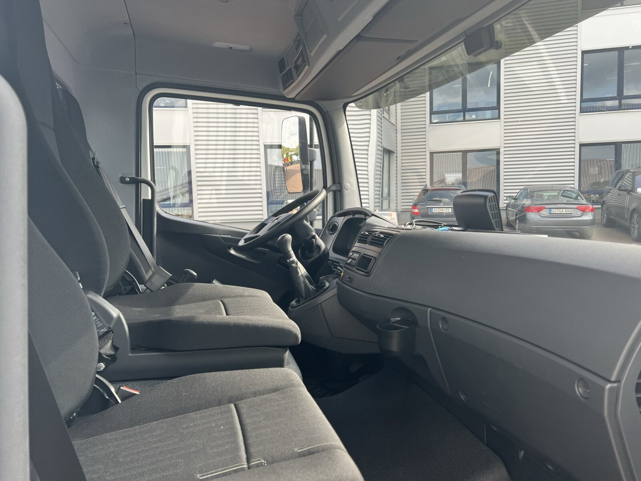 Mercedes-Benz Atego 818 K 4x2 Atego 818 K 4x2, 2x AHK, Meiller-Kipper, mehrfach Vorhanden! - Kravas automašīna pašizgāzējs: foto 5 Mercedes-Benz Atego 818 K 4x2 Atego 818 K 4x2, 2x AHK, Meiller-Kipper, mehrfach Vorhanden! - Kravas automašīna pašizgāzējs: foto 5