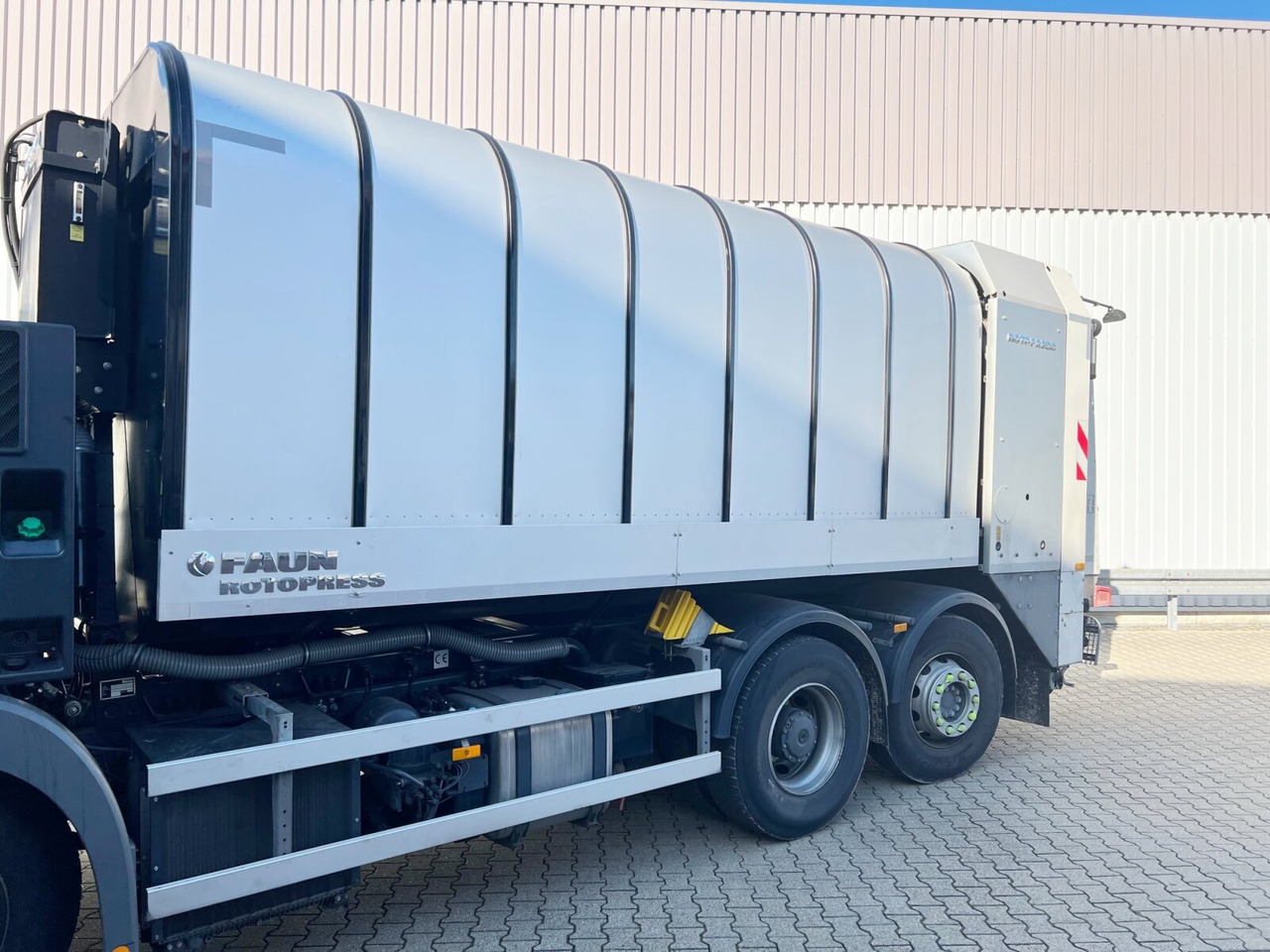 Mercedes-Benz Econic 2635 LL 6x2/4 NLA Econic 2635 LL 6x2/4 NLA, Lenkachse, FAUN Rotopress 521L, Zöller-Schüttung - Šasija kravas automašīna: foto 4 Mercedes-Benz Econic 2635 LL 6x2/4 NLA Econic 2635 LL 6x2/4 NLA, Lenkachse, FAUN Rotopress 521L, Zöller-Schüttung - Šasija kravas automašīna: foto 4
