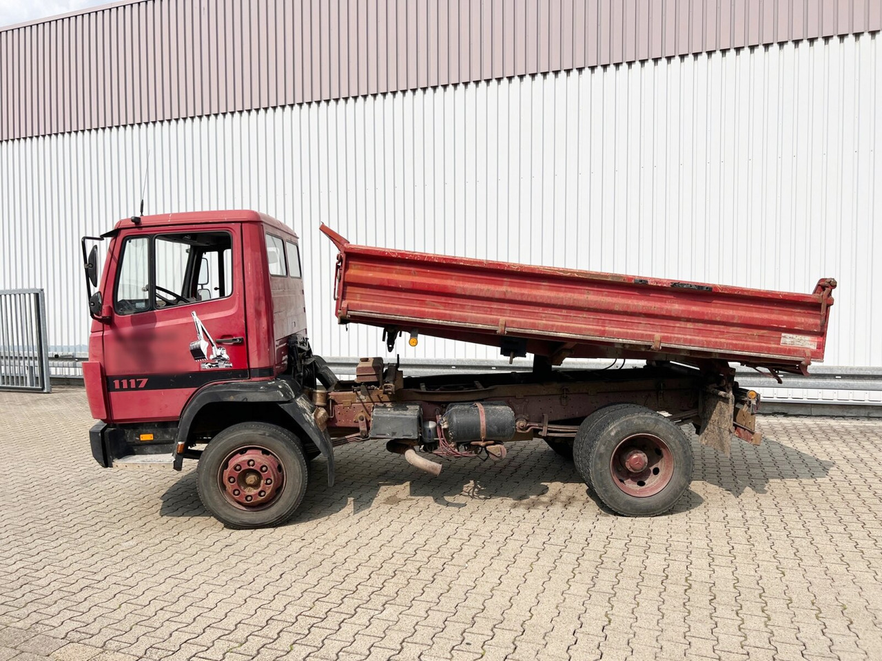 Kravas automašīna pašizgāzējs Mercedes-Benz LK 1117 K 4x2 LK 1117 K 4x2, 6-Zylinder Motor, 2x AHK: foto 12