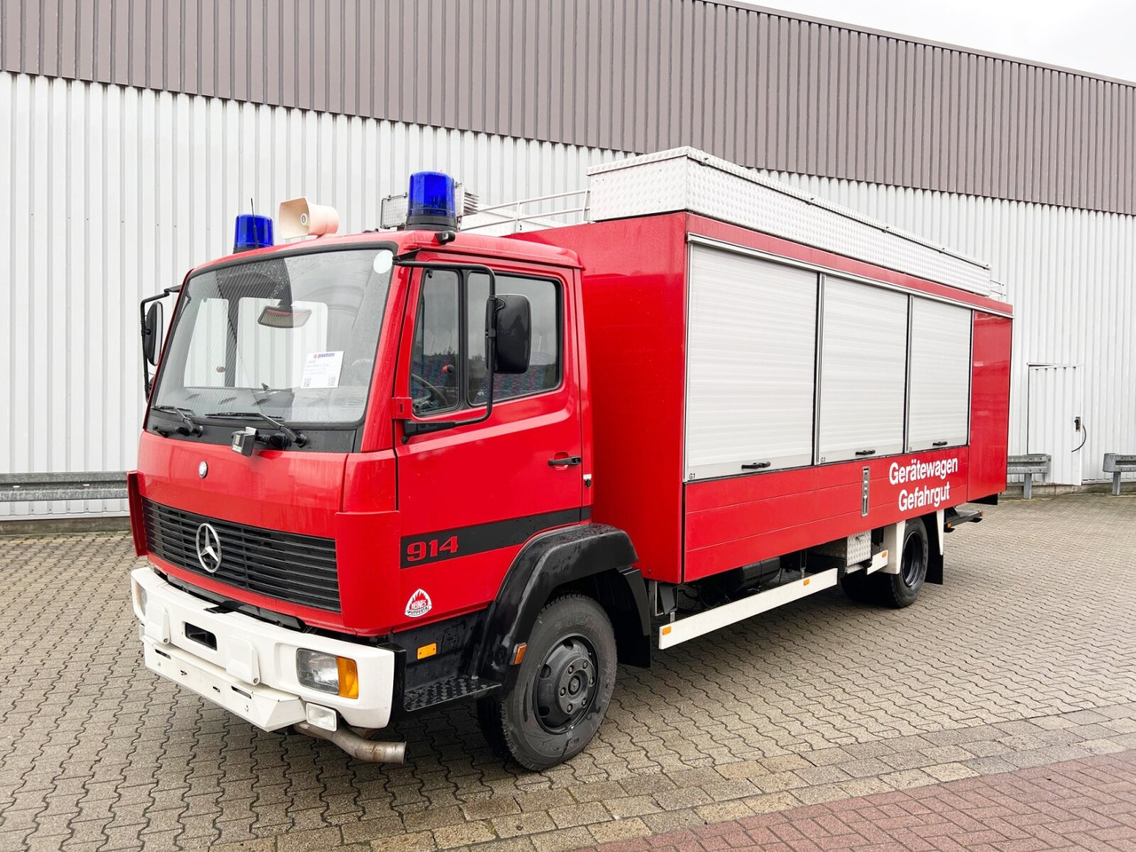 Mercedes-Benz LK 914 4x2 LK 914 4x2, Gerätewagen für Gefahrgut, 6-Zylinder Motor - Ugunsdzēsēju mašīna: foto 1 Mercedes-Benz LK 914 4x2 LK 914 4x2, Gerätewagen für Gefahrgut, 6-Zylinder Motor - Ugunsdzēsēju mašīna: foto 1