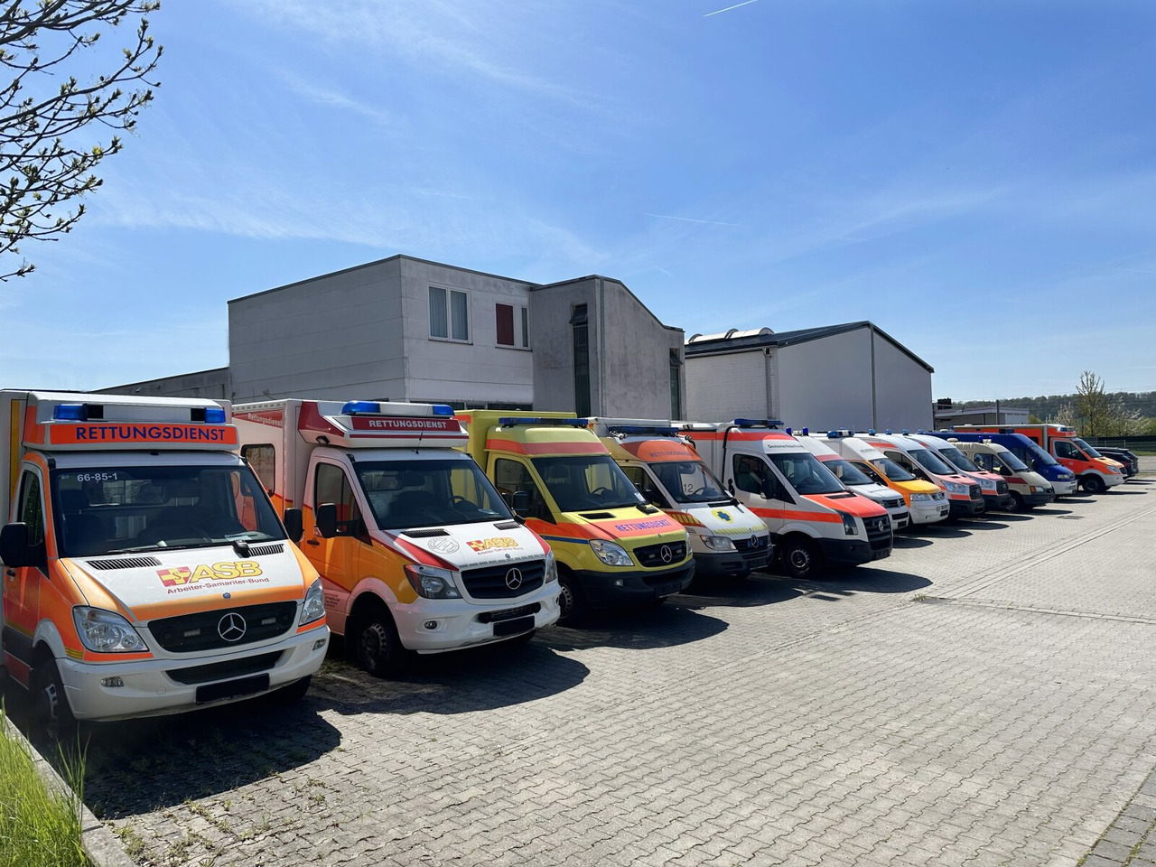 Ugunsdzēsēju mašīna Mercedes-Benz Sprinter 516 CDI 4x2 Sprinter 516 CDI 4x2, Rettungswagen, Retarder: foto 6