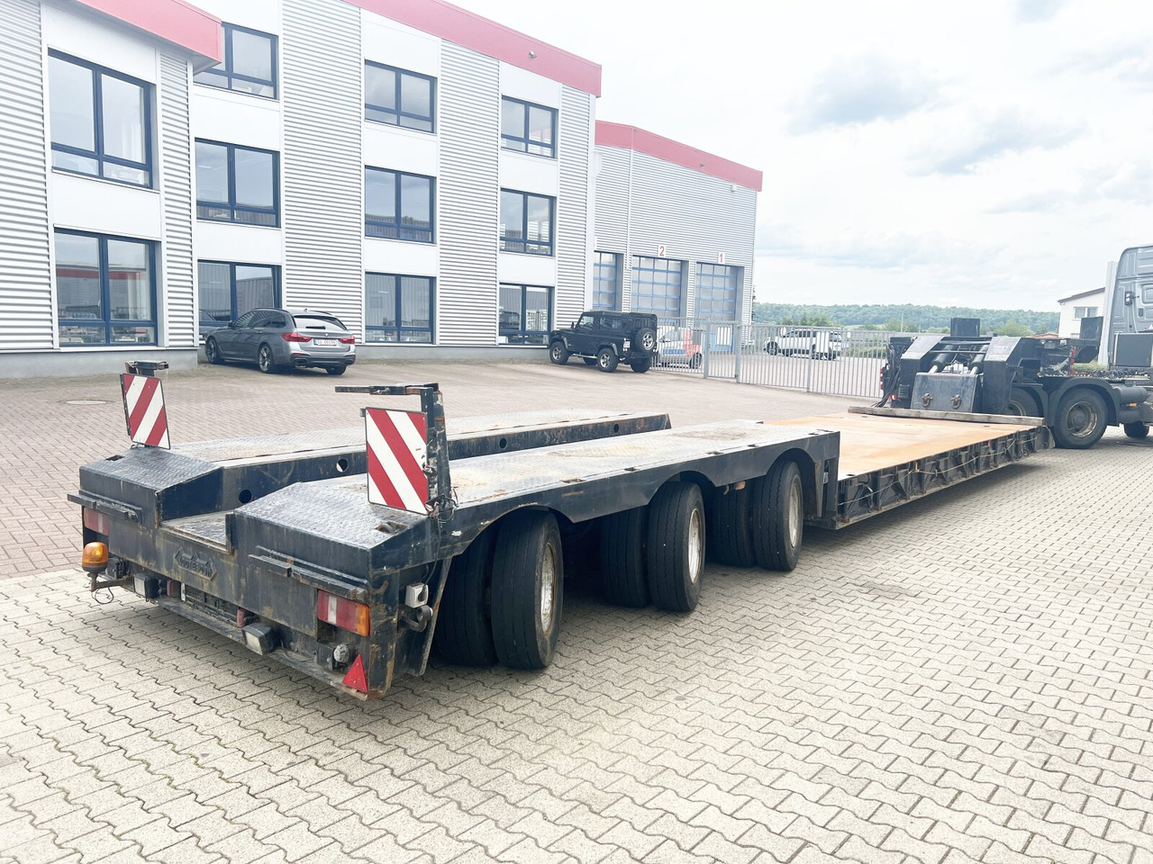 Nooteboom Euro-54-03 Euro-54-03, Schwanenhals abfahrbar, Hydr. Zwangsgelenkt - Puspiekabe zema profila platforma: foto 2 Nooteboom Euro-54-03 Euro-54-03, Schwanenhals abfahrbar, Hydr. Zwangsgelenkt - Puspiekabe zema profila platforma: foto 2