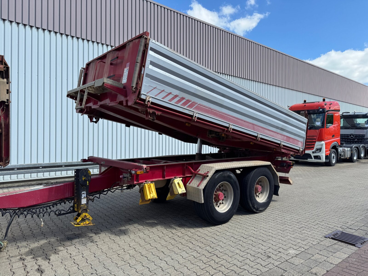 Schwarzmüller TKA-E 18 TKA-E 18, Alu-Bordwände ca. 11m³ - Piekabe: foto 1 Schwarzmüller TKA-E 18 TKA-E 18, Alu-Bordwände ca. 11m³ - Piekabe: foto 1