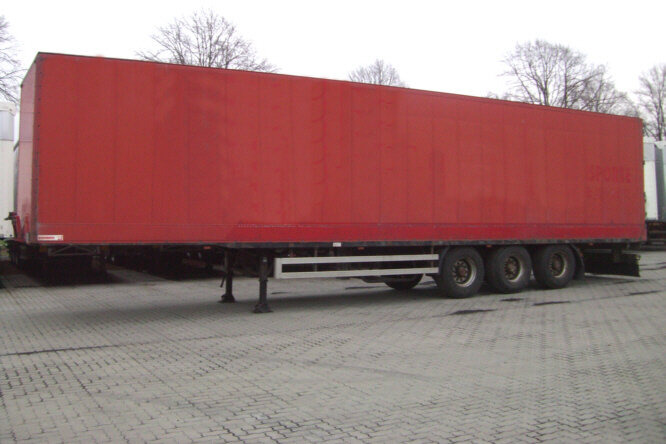 Sommer SG 240-ATX Sommer Kleiderkofferauflieger, 90 cbm - Puspiekabe slēgtā virsbūve: foto 1 Sommer SG 240-ATX Sommer Kleiderkofferauflieger, 90 cbm - Puspiekabe slēgtā virsbūve: foto 1