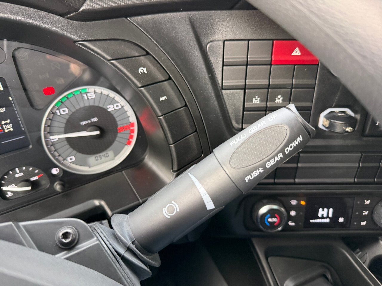 T-Way AT410T51 8x4 T-Way AT410T51 8x4, Retarder, Nebenantrieb, 4x VORHANDEN! - Šasija kravas automašīna: foto 5 T-Way AT410T51 8x4 T-Way AT410T51 8x4, Retarder, Nebenantrieb, 4x VORHANDEN! - Šasija kravas automašīna: foto 5