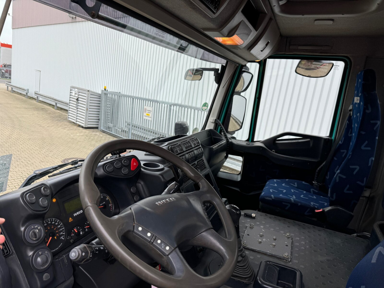 Trakker AD260T45W 6x6 Trakker AD260T45W 6x6, Bordmatik - Kravas automašīna pašizgāzējs: foto 4 Trakker AD260T45W 6x6 Trakker AD260T45W 6x6, Bordmatik - Kravas automašīna pašizgāzējs: foto 4