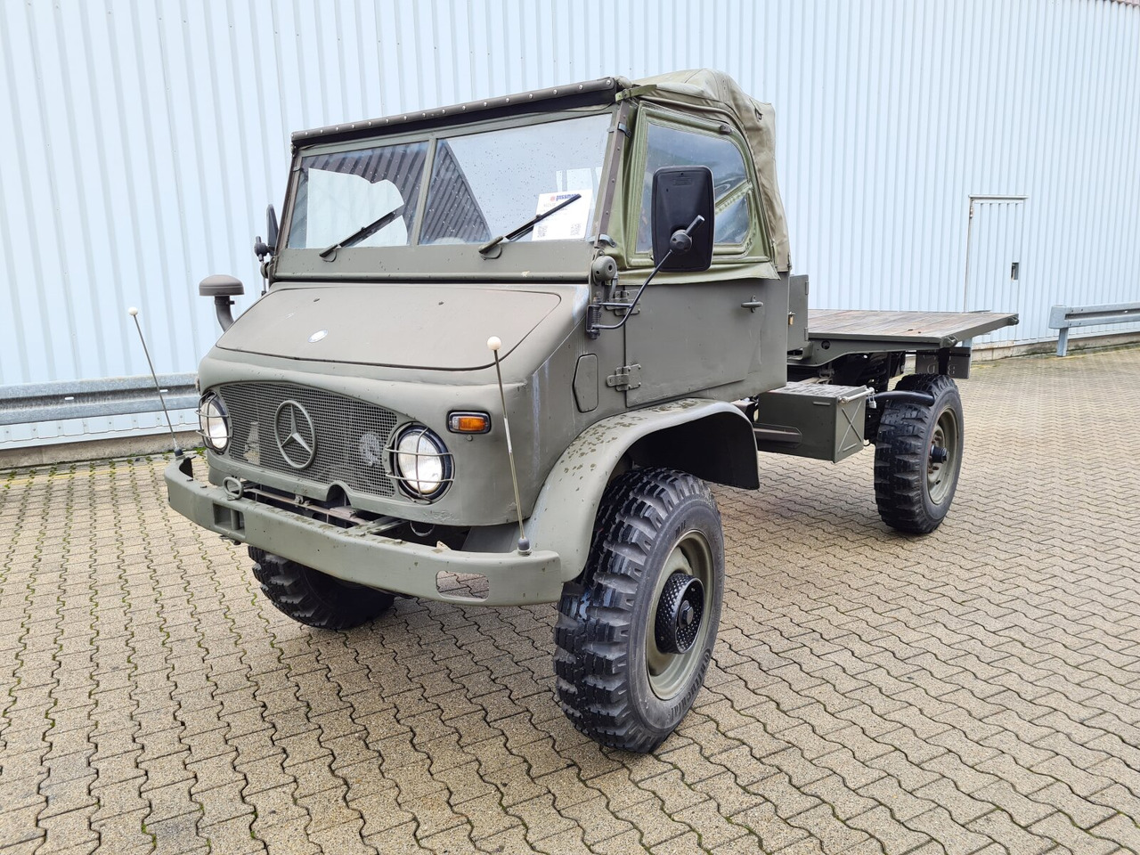 Unimog 404 4x4 S Cabrio 404 4x4 S Cabrio, Benziner - Bortu kravas automašīna/ Platforma: foto 1 Unimog 404 4x4 S Cabrio 404 4x4 S Cabrio, Benziner - Bortu kravas automašīna/ Platforma: foto 1