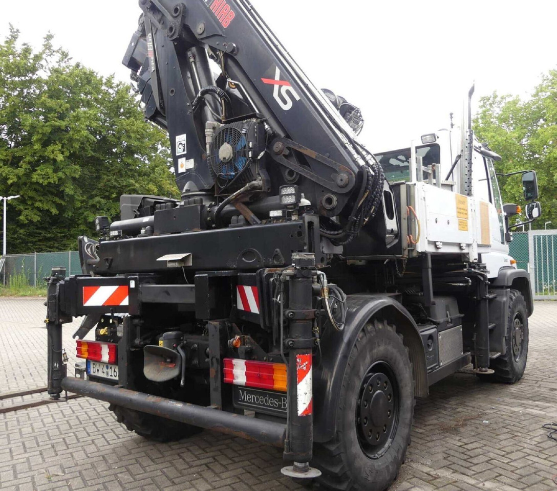 Unimog U400 4x4 U400 4x4, Frontzapfwelle, Heckkran Hiab XS 144-E4 HiDuo, Seilwinde, Funk - Autoceltnis: foto 3 Unimog U400 4x4 U400 4x4, Frontzapfwelle, Heckkran Hiab XS 144-E4 HiDuo, Seilwinde, Funk - Autoceltnis: foto 3