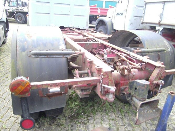 V5 4x2 Saurer V5 4x2 - Šasija kravas automašīna: foto 3 V5 4x2 Saurer V5 4x2 - Šasija kravas automašīna: foto 3