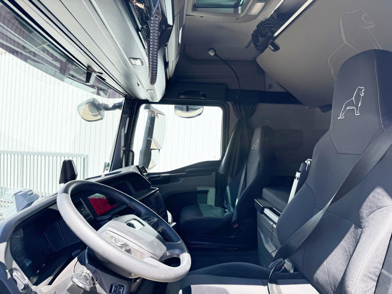 MAN TGX 18.470 4x2 BL TGX 18.470 4x2 BL, Retarder, Navi - Vilcējs: foto 2 MAN TGX 18.470 4x2 BL TGX 18.470 4x2 BL, Retarder, Navi - Vilcējs: foto 2