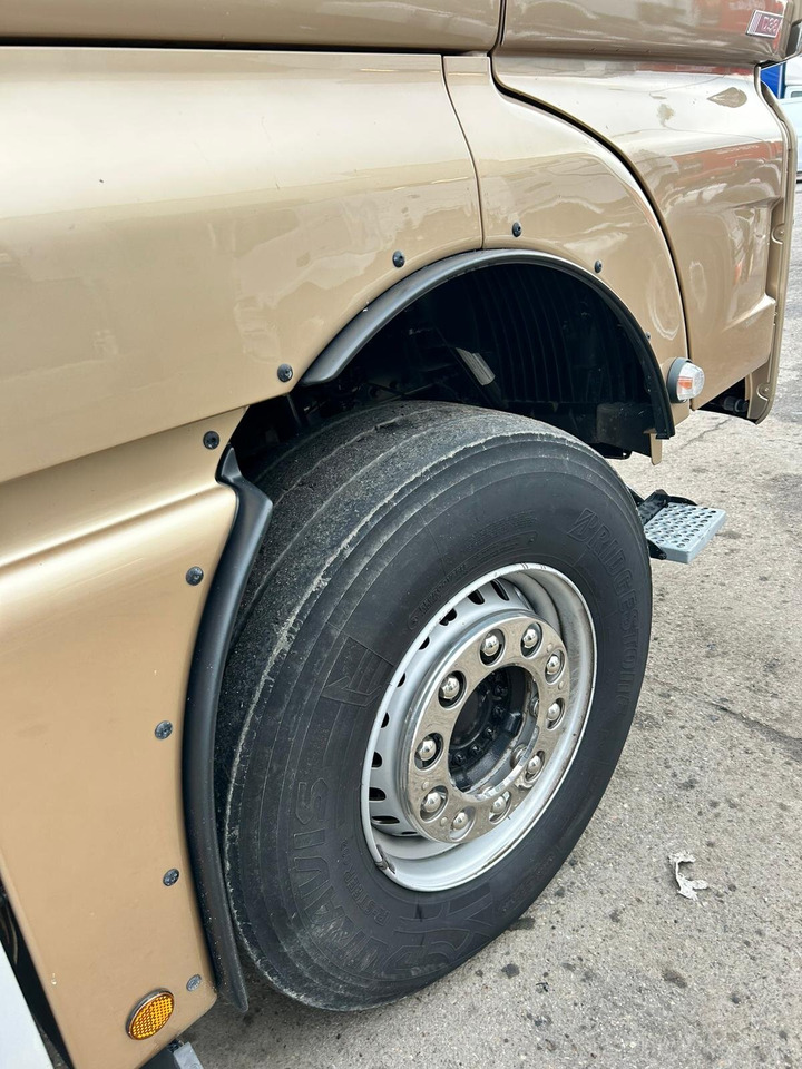 MAN TGX 33.640 6x4 BB TGX 33.640 6x4 BB, Retarder, zZGG 180.000kg - Vilcējs: foto 3 MAN TGX 33.640 6x4 BB TGX 33.640 6x4 BB, Retarder, zZGG 180.000kg - Vilcējs: foto 3