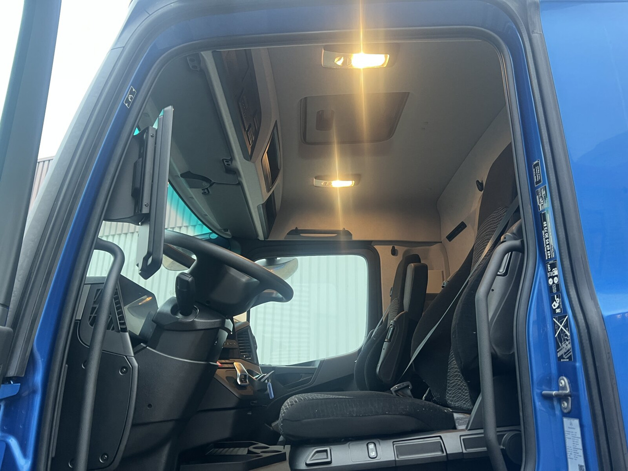 Mercedes-Benz Actros 1843 LS 4x4 HAD Actros 1843 LS 4x4 HAD, HydroDrive, MirrorCam, MultimediaCockpit - Vilcējs: foto 5 Mercedes-Benz Actros 1843 LS 4x4 HAD Actros 1843 LS 4x4 HAD, HydroDrive, MirrorCam, MultimediaCockpit - Vilcējs: foto 5